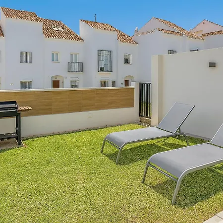 House In Front The Sea