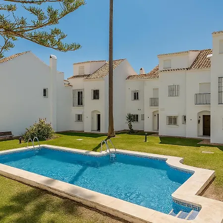 Nyaraló House In Front The Sea Marbella