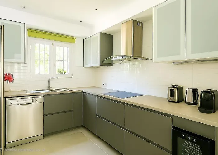 House In Front The Sea Dom wakacyjny